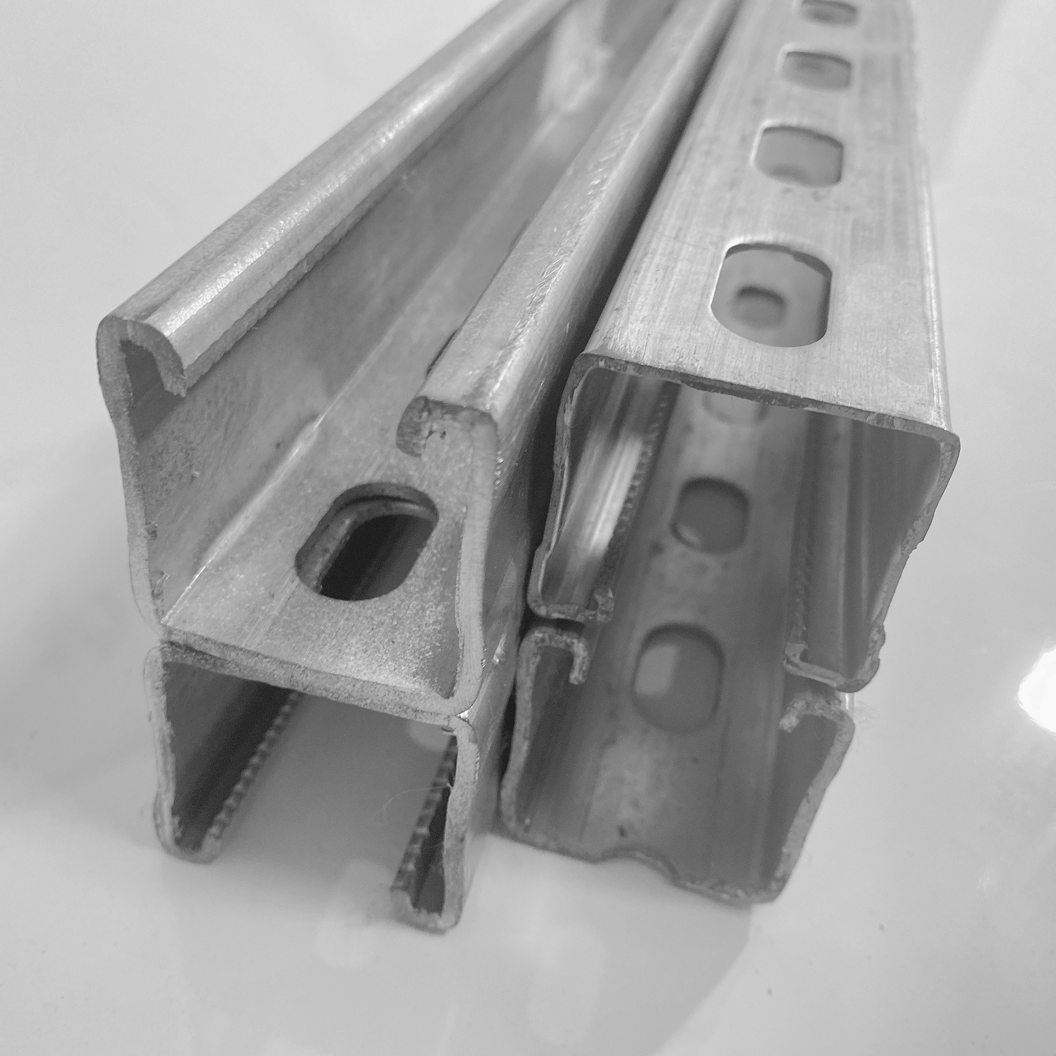 304 ASTM Vertical C Metal Strut Channel Integrated Galvanized Steel