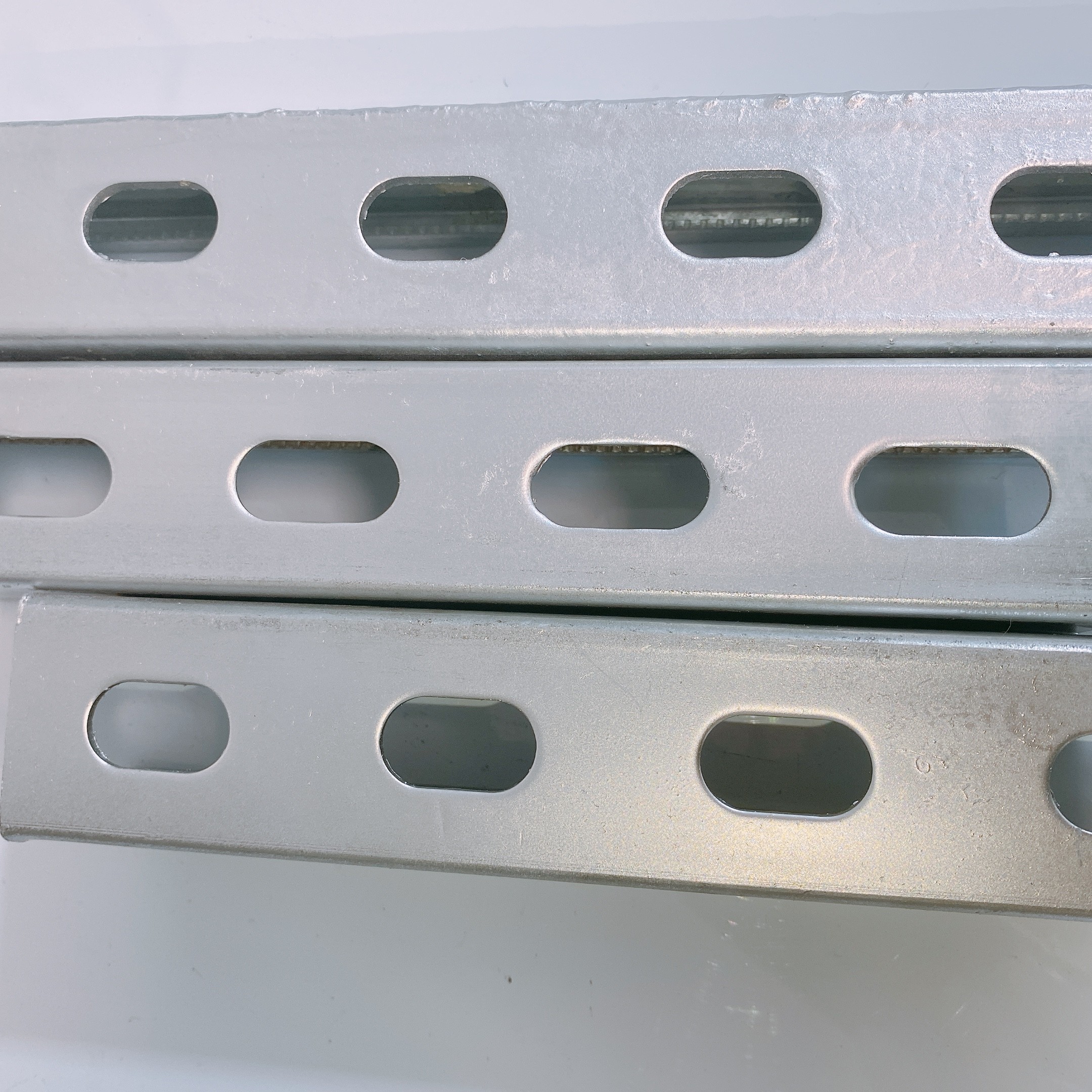 Galvanized Stainless Steel Metal Strut Channel Unistrut C Channel Cold Formed